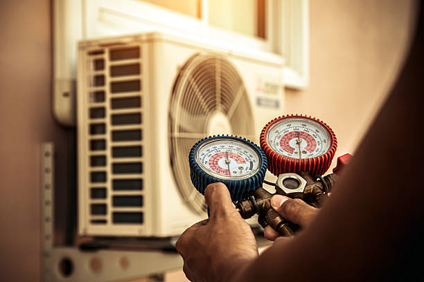 Professional Hvac Repair technician working in Beulah, ND